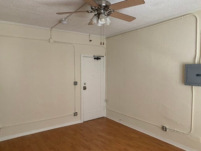 Photo - 415 S Grand View St Unit Grand View