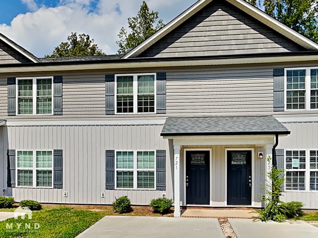 Photo - 721 Hillside St Townhome