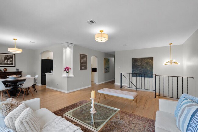 Photo - 809 2nd St