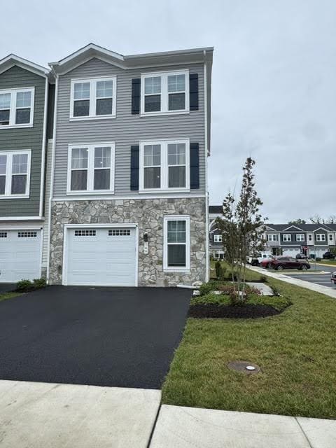 Building Photo - Ready for move in. Fully Upgraded 3 Bedroom, 3.5 Bath Townhome in the Desirable Lake Frederick Co...