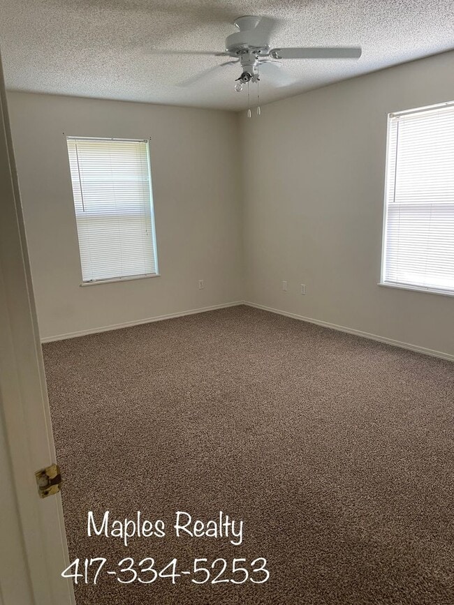 Photo - 2 bedroom / 1 bathroom apartment Unit Spring Valley 11 (085)