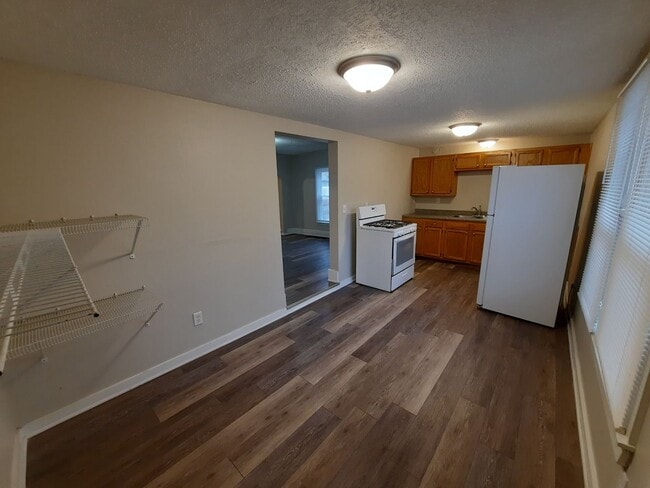 Photo - 3 Bedroom, 1 Bathroom Home with additional...