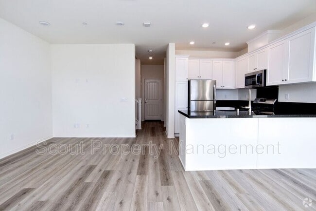 Building Photo - 24131 Tuscany Ave Rental