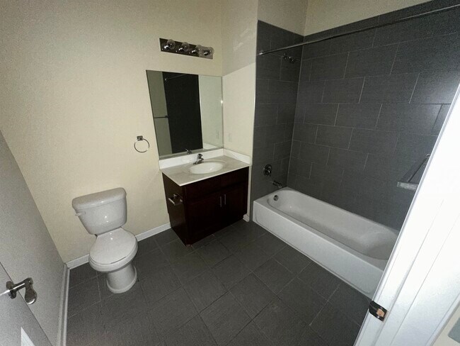 Photo - 5817 Jefferson St Unit 303