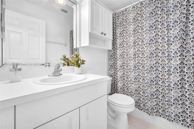 Photo - 16411 Sapphire Bend
