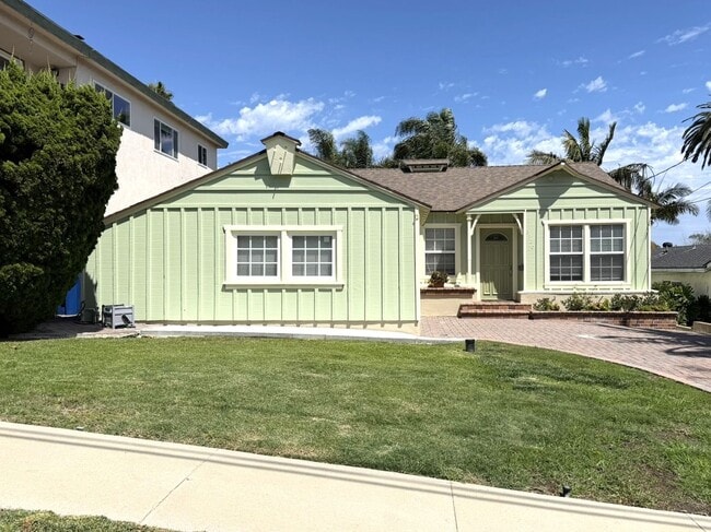 Building Photo - Charming 3 Bedroom, 1 Bathroom Home in Pt. Fermin Palisades Area of San Pedro