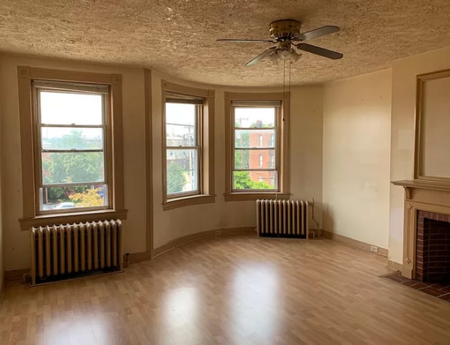 Photo - 2509 N Charles St Unit 3