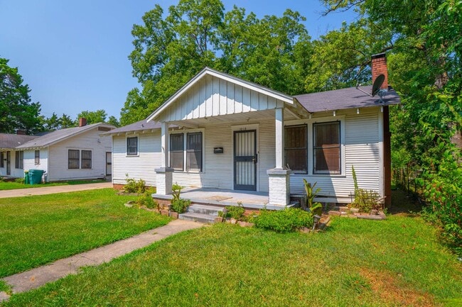 Photo - 1018 Lewis St