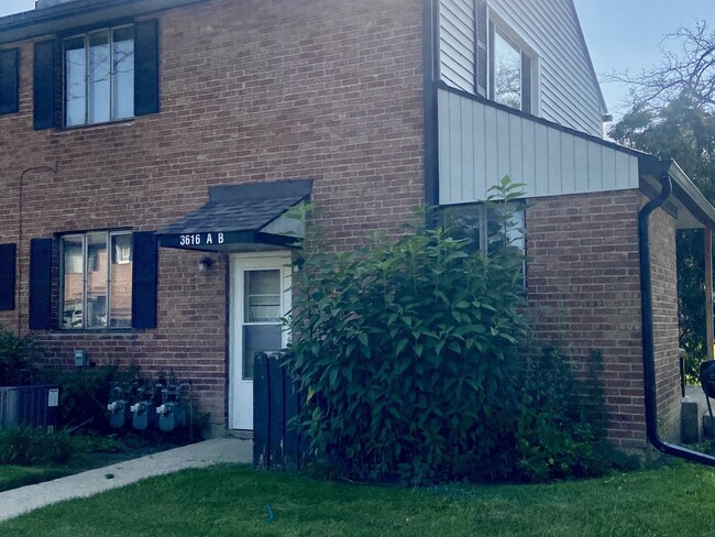 Building Photo - 3616 Western Ave Unit 1A Rental