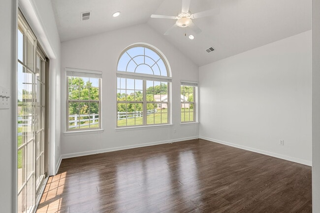 Photo - Summit Ridge