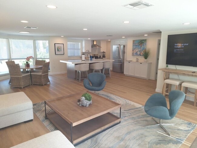 1203 Lyric Ln