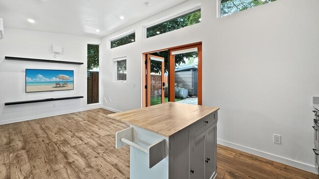 Photo - 760-22nd Unidad 760A