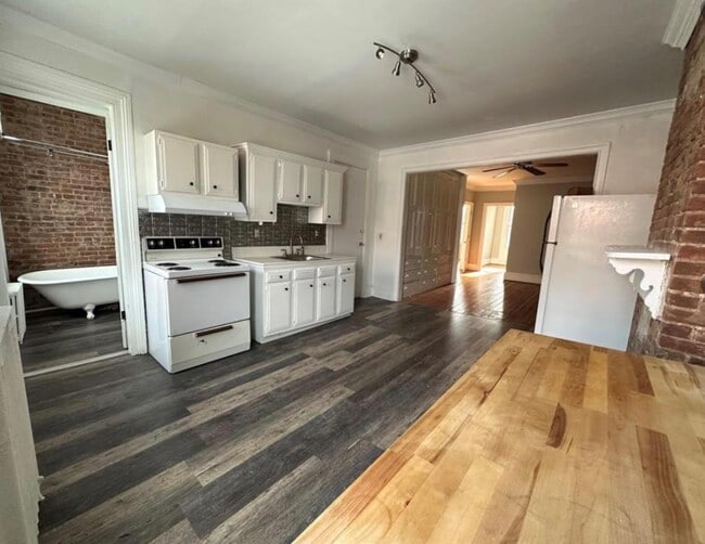 Photo - 1 Main St Apartment