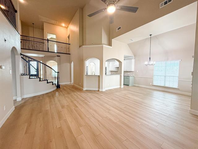 600 Falcon Dr