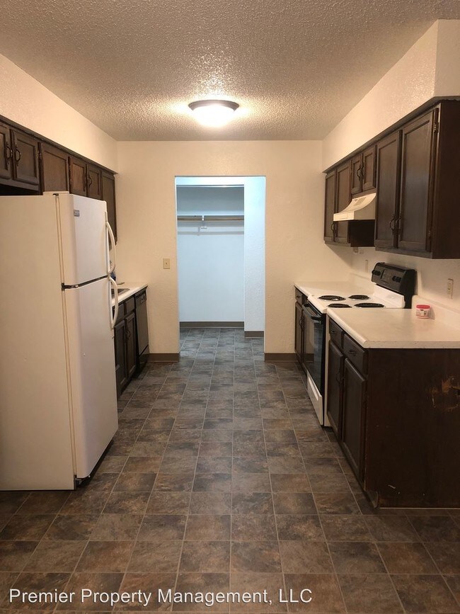 Photo - 2301 University Dr