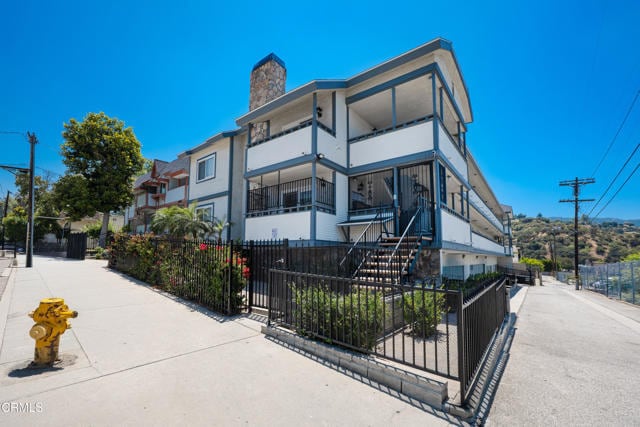 Building Photo - 10133 Tujunga Canyon Blvd Unit 1