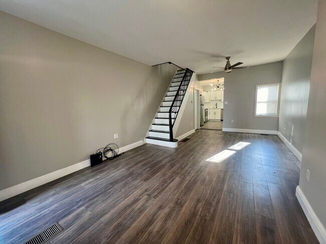 Photo - 2957 Miller St