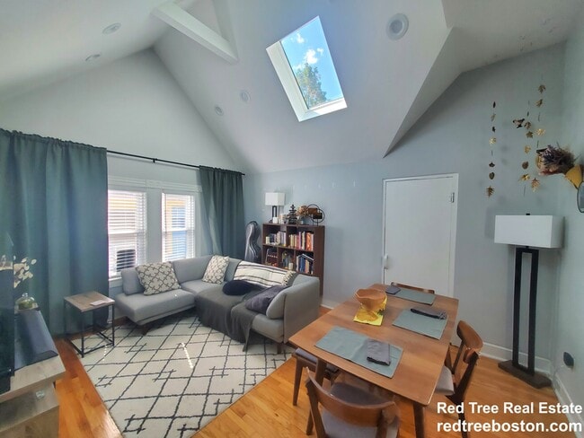 Photo - 72 Marshall St Unit 3