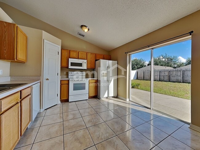 Photo - 11414 Ivy Flower Loop