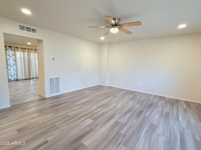 Photo - 6742 N 43rd Ave