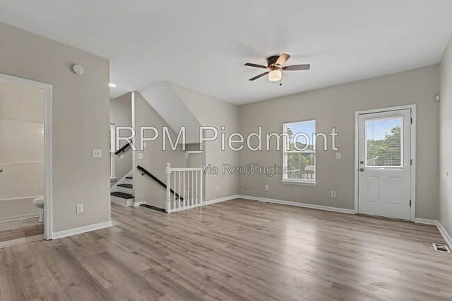 Photo - 753 Prince Pl NW