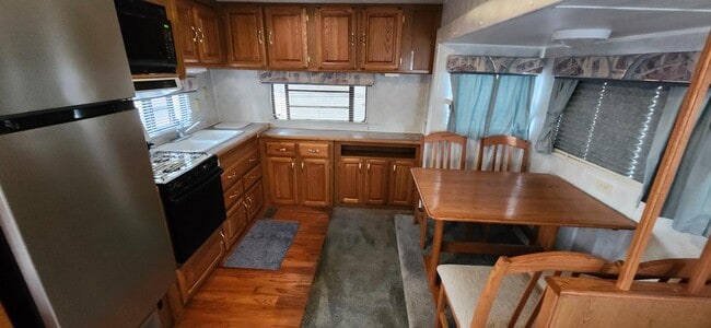 Photo - 2155 Gary St