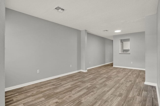 Photo - ***Cute 2 Bedroom Apartment in Orange City*** Unit 245-F