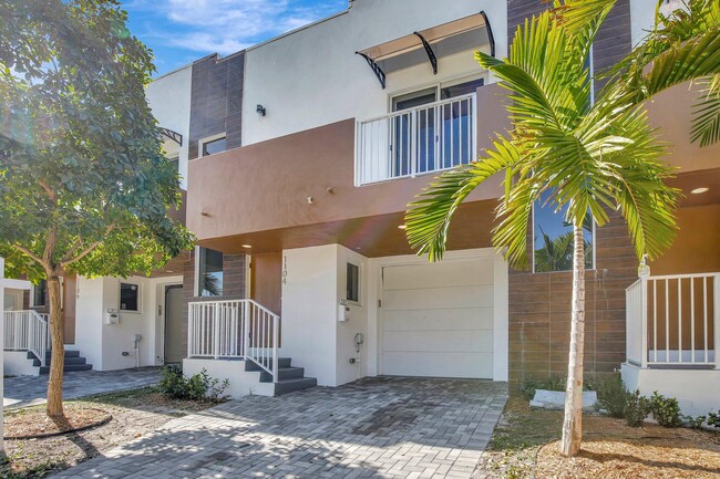 Photo - 1102 S 20th Ave