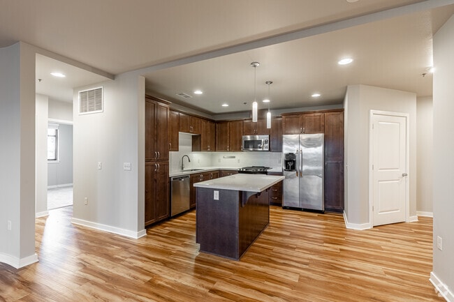 2BR, 2BA - 1479SF