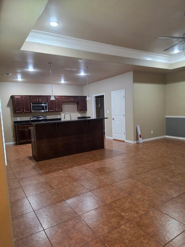 Photo - 7103 Kinghorn Dr