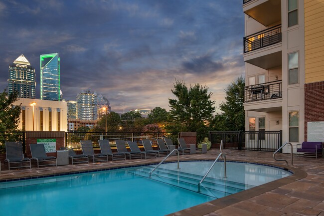 Photo - MAA 1225 Apartments