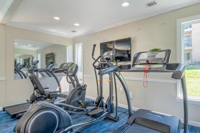 Quail Hollow Apartment Homes