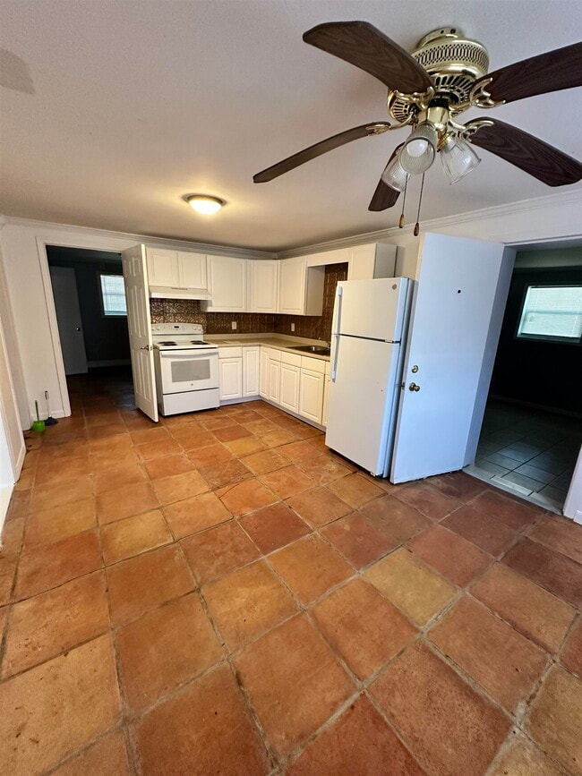 Photo - 4024 N Monroe St