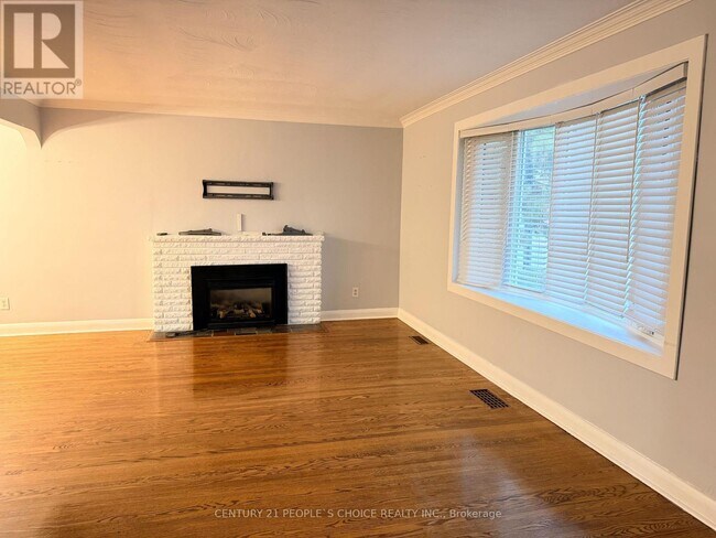 Photo - 172 Allanford Rd