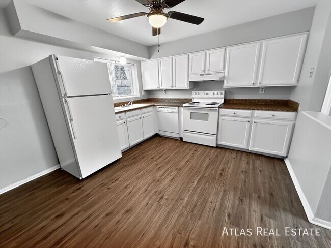 Photo - 2116 Friendship Pl Unit 4