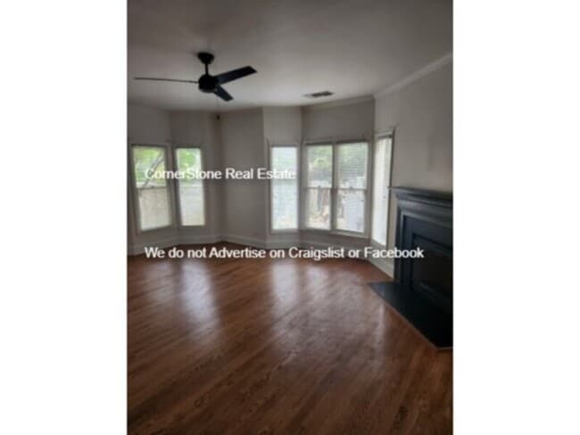 Photo - 726 Victorian Pl