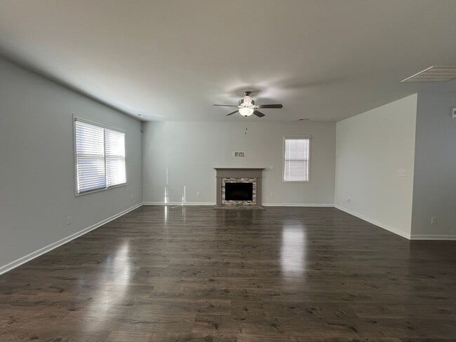 Photo - Beautiful 4 Bed 2.5 Bath Raeford Home with Fenced Yard