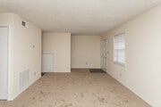 3BR, 1.5BA - 1254SF