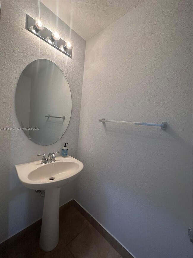 Photo - 155 SW 7th Ct