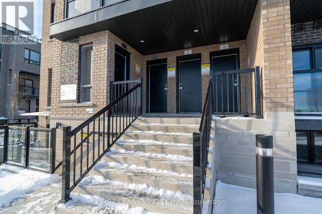 Photo - 20 Lytham Grn Cir