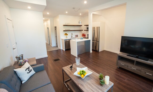 Photo - 1026 Madison St Apartment Unit 2