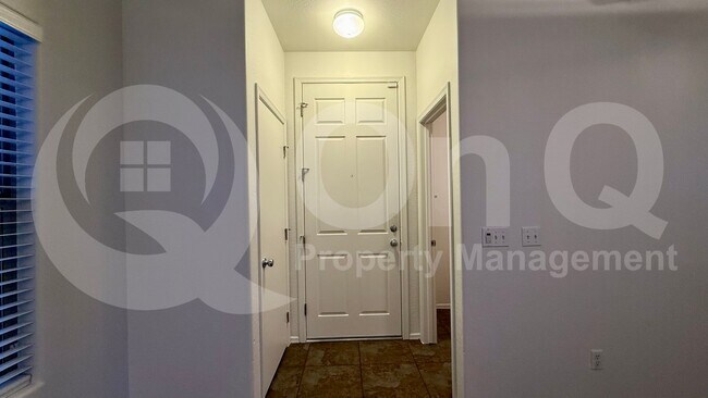 Photo - 1181 E Boston St