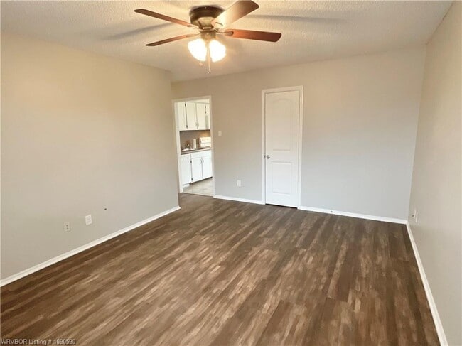 Photo - 1107 N St
