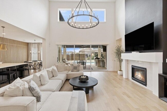 Photo - 802 Geiger Path