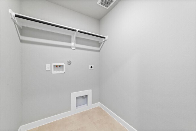 Photo - 7246 Clearwater Cv Dr