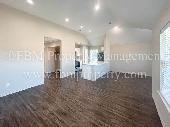 Photo - Hidden Creek, Unit 522 - Gorgeous 2 Bedroom, 2 Bathroom Townhome in Ennis, TX! Unit 522