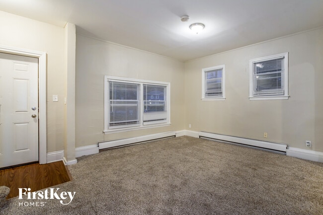 Photo - 709 Porter St