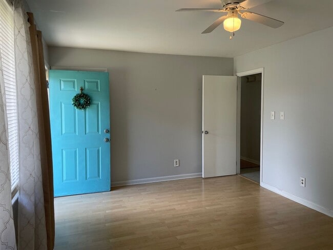 Photo - BEAUTIFUL 3 BED, 1.5 BATH BRICK HOME LOCAT...