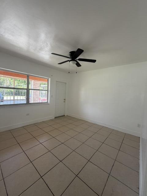 Building Photo - 648 NE 139th St
