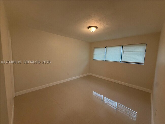 Photo - 465 NE 139th St Unit 467